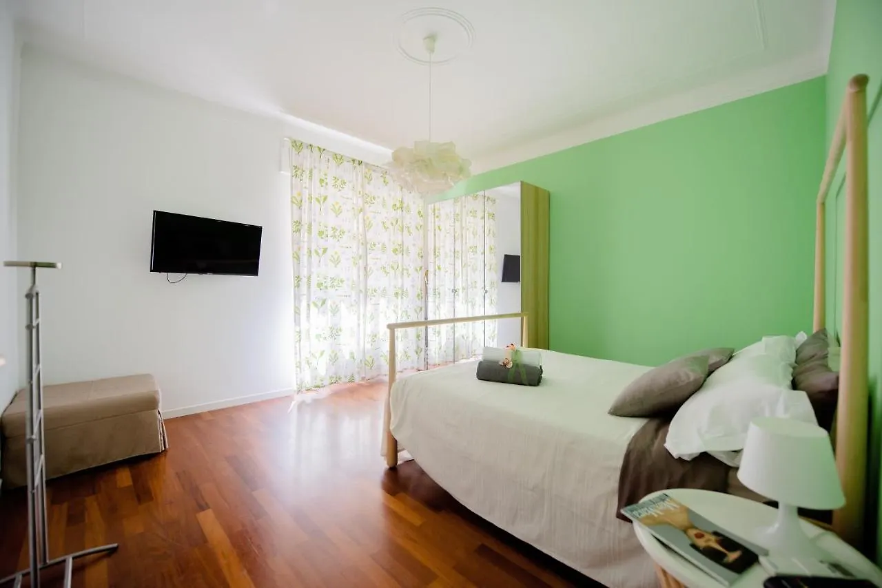 Apartment Via Alessandro Volta 圣雷默